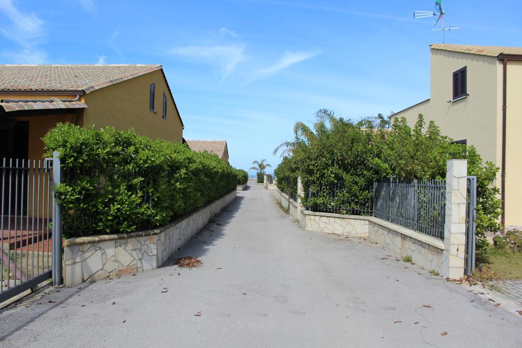 Casa Vacanze Roccella Beach Campofelice Di Roccella Luaran gambar