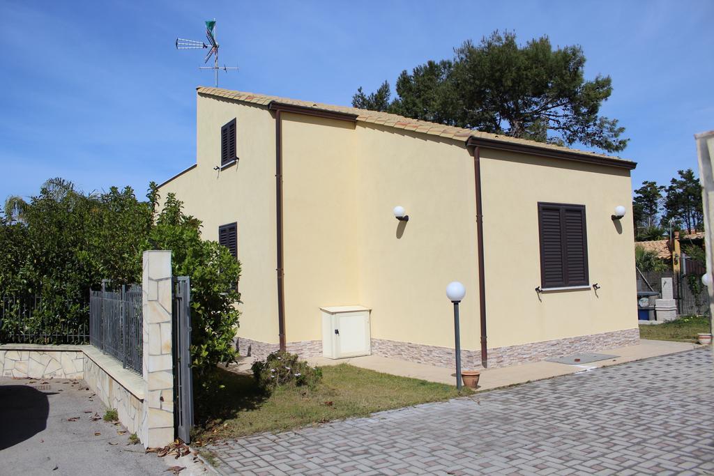 Casa Vacanze Roccella Beach Campofelice Di Roccella Luaran gambar
